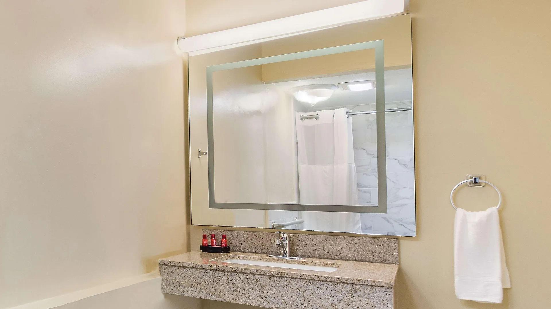 Surestay Hotel By Best Western Sarasota Lido Beach