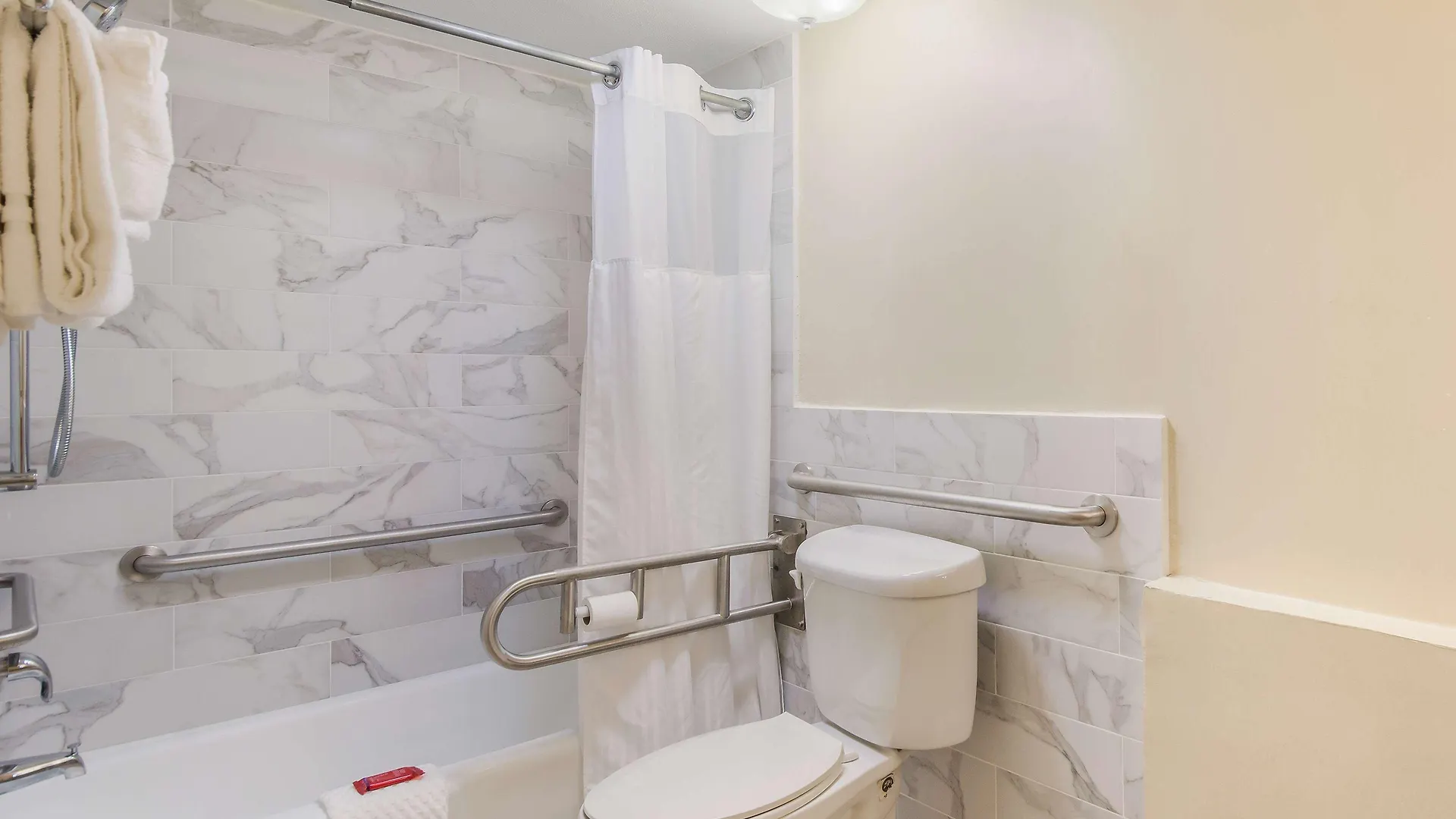 Surestay Hotel By Best Western Sarasota Lido Beach
